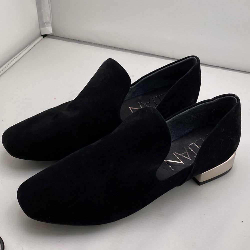 Deltan black suede leather loafers with silver heels 8.5